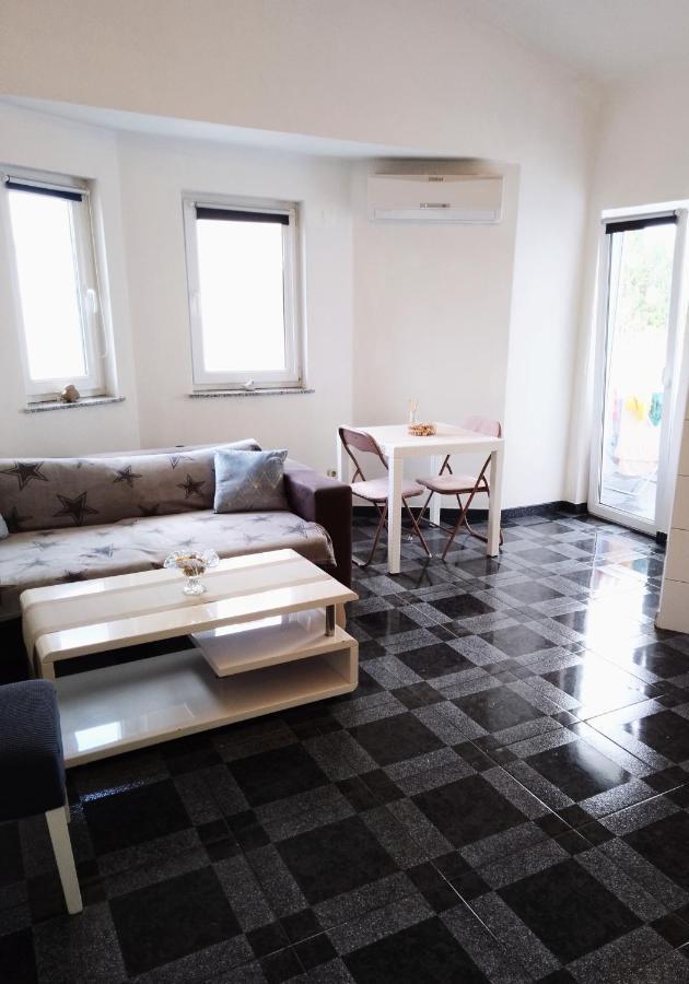 Abelia Sea View Apartment Pula Exterior foto